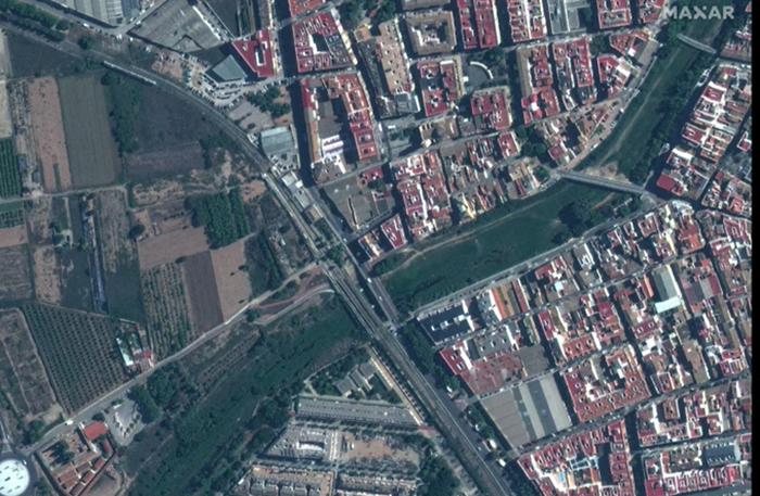 Immagine dall’alto delle zone attorno a Valencia prima dell’alluvione.