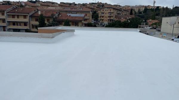 Copertura a vista di una scuola superiore Cool Roof (tetto freddo)