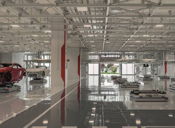 Interni E-building di Ferrari, MCA- Mario Cucinella Architects.