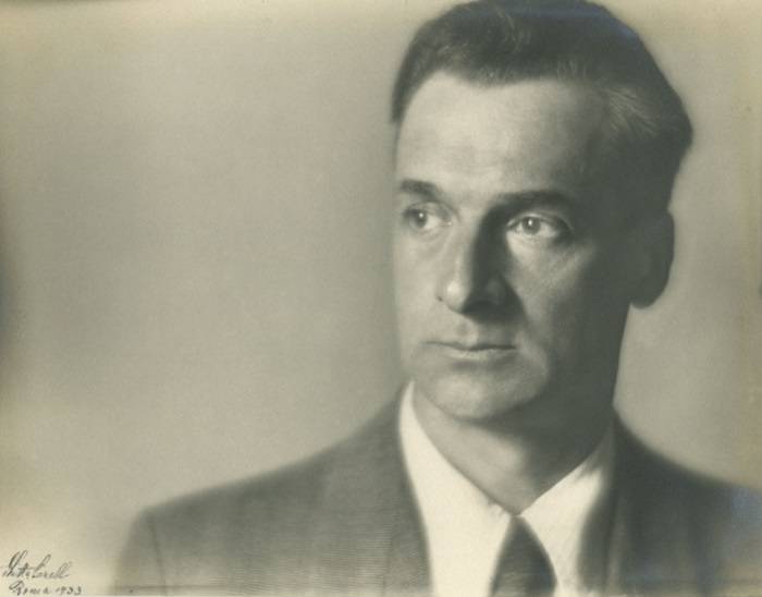 L'architetto Giovanni Michelucci nel 1933.