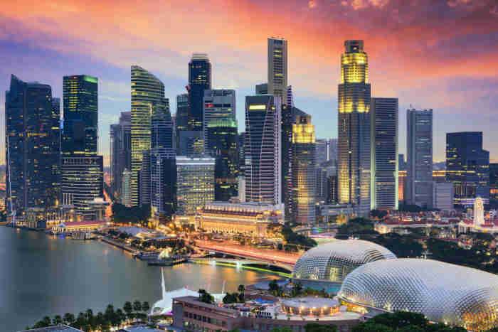 Lo skyline di Singapore