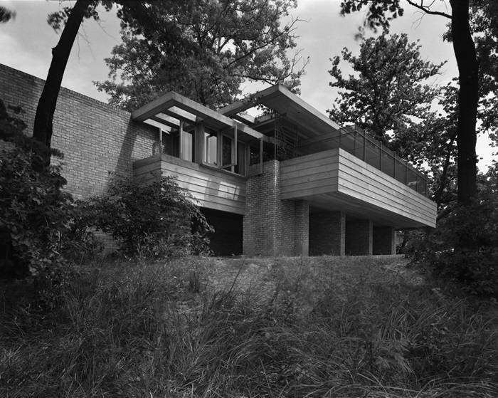 Lloyd Lewis and Kathryn Dougherty Residence, Libertyville, IL, 1939. Frank Lloyd Wright.