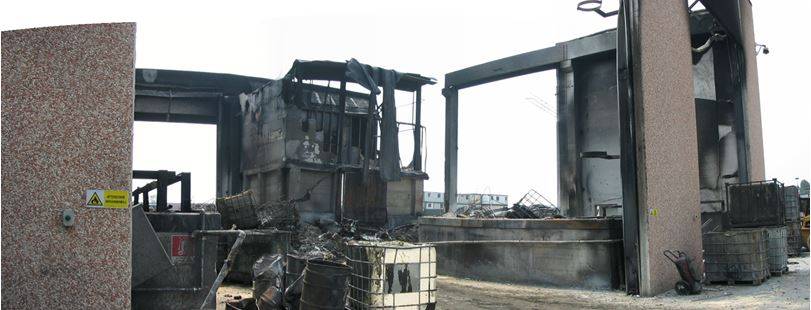 Impianto industriale in ca e cap prefabbricato completamente distrutto da un incendio 