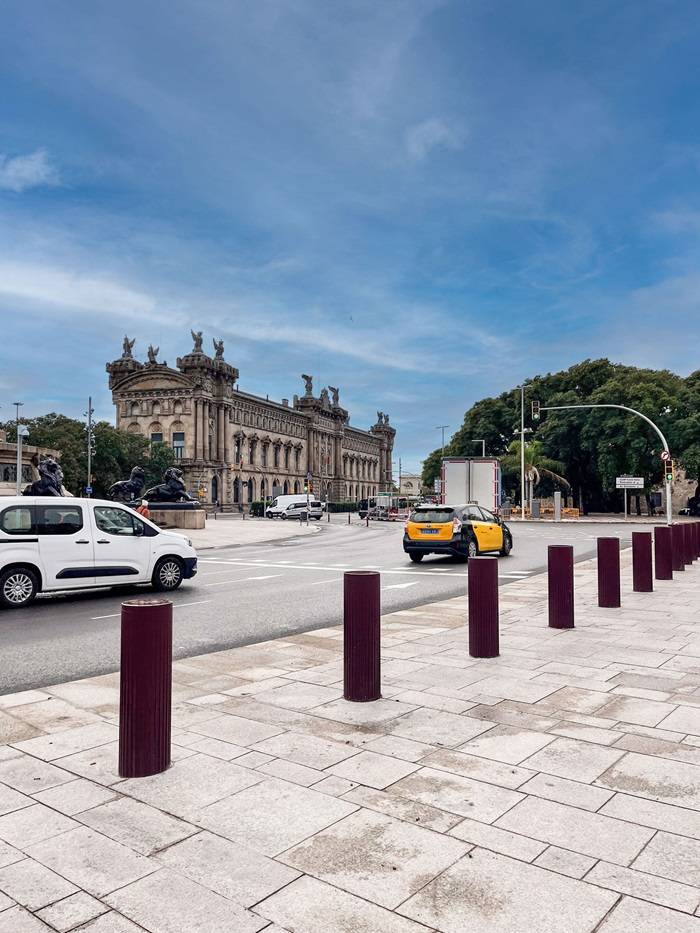 Dissuasori antiterrorismo della linea Alta Sicurezza di Pilomat installati sulle Ramblas di Barcellona.