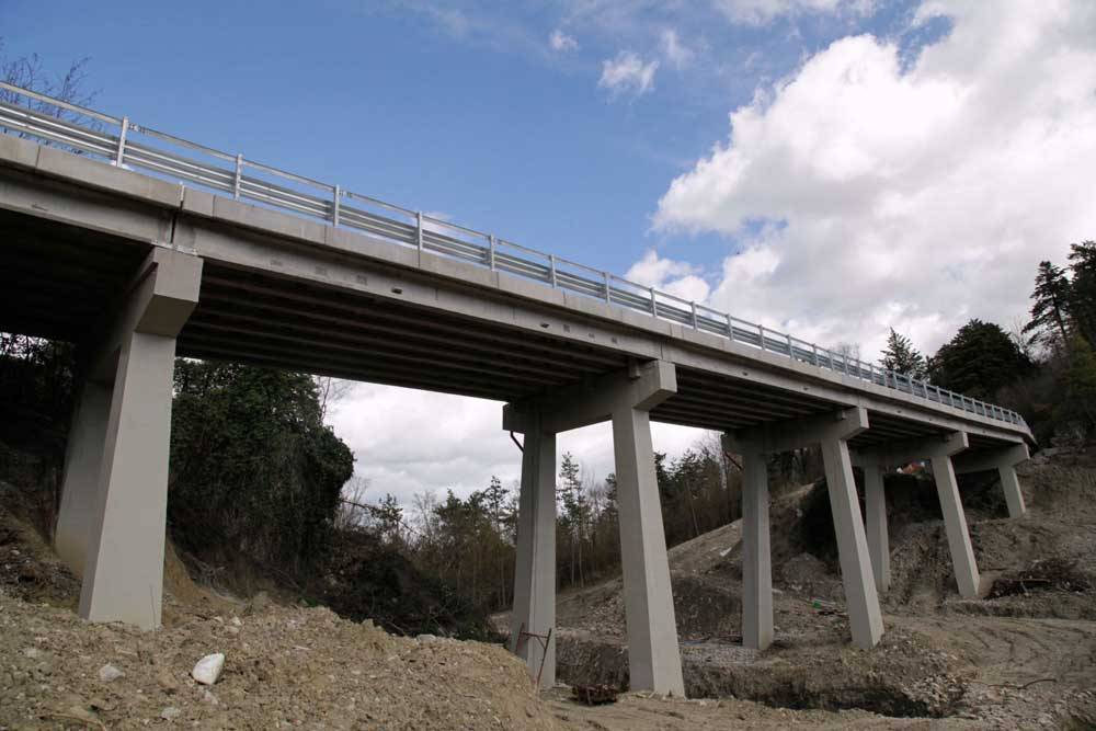 Pile di ponte su strada provinciale risanata con MAGIFLEX CLE