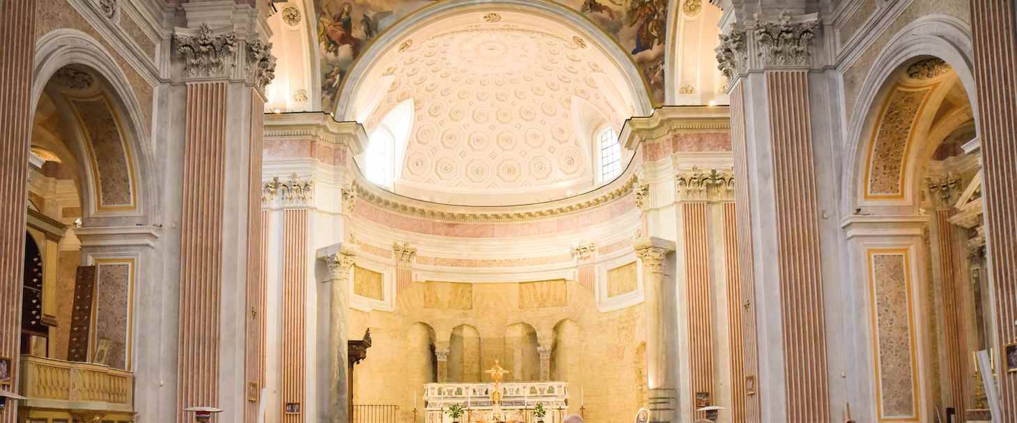 senatori-abside-basilica.jpg