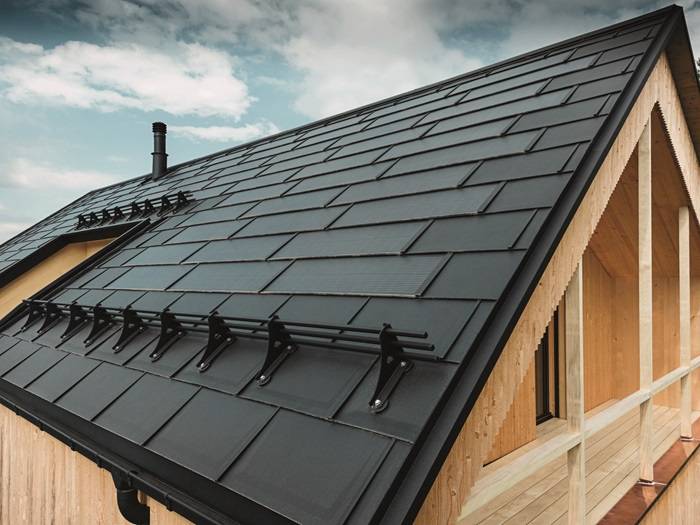 Scopri il futuro dell'energia con il tetto solare PREFA