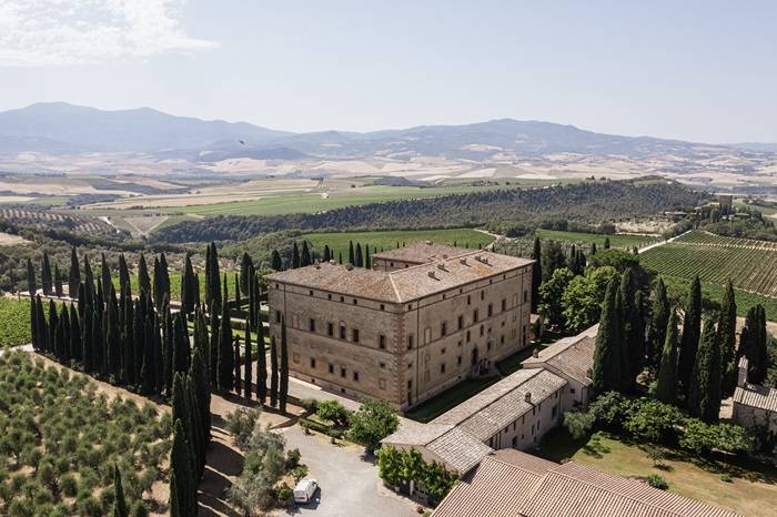 Villa Bell’Aria, Cantina storica di Argiano, Montalcino (SI), Italia, Arch. Filippo Gastone Scheggi, 2019.